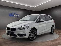 Weiß Gebraucht 2015 BMW 220 Performance Van / Kleinbus | 13.990 € (Guter Preis)