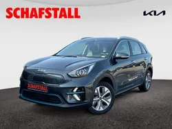 Grau ((agt) interstellar grau met.) Gebraucht 2021 Kia e-Niro 3 SUV | 17.979 € (Guter Preis)