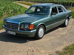 Grün Gebraucht 1991 Mercedes 300 Limousine | 10.999 €
