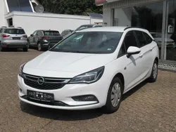 Weiß Gebraucht 2018 Opel Astra Business Kombi | 5.890 € (Fairer Preis)