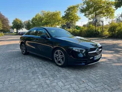 Schwarz Gebraucht 2020 Mercedes A180 AMG line Limousine | 32.999 €