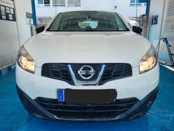 Weiß Gebraucht 2011 Nissan Qashqai Visia SUV | 5.850 € (Etwas zu teuer)