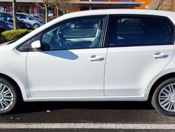 Weiß Gebraucht 2020 VW up! United Kleinwagen | 10.900 € (Guter Preis)