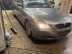 Grau Gebraucht 2009 BMW 530 Kombi | 6.700 € (Fairer Preis)