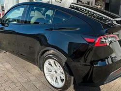Schwarz Gebraucht 2023 Tesla Model Y SUV | 41.500 € (Fairer Preis)