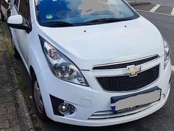 Weiß Gebraucht 2010 Chevrolet Spark LS Kleinwagen | 2.999 € (Fairer Preis)