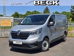 Highland grey Gebraucht 2022 Renault Trafic Komfort Van | 23.895 € (Fairer Preis)