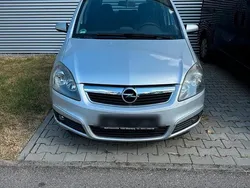 Silber Gebraucht 2006 Opel Zafira Van / Kleinbus | 1.399 € (Superpreis)