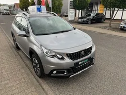 Grau Gebraucht 2018 Peugeot 2008 Allure SUV | 13.599 € (Fairer Preis)