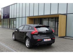 Schwarz Gebraucht 2016 Volvo V40 Kinetic Kombi | 12.900 € (Etwas zu teuer)