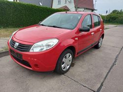 Rot Gebraucht 2009 Dacia Sandero Kleinwagen | 2.000 € (Guter Preis)
