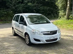 Weiß Gebraucht 2009 Opel Zafira Selection Van / Kleinbus | 1.500 € (Superpreis)