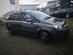Grau Gebraucht 2025 Opel Zafira Van / Kleinbus | 4.500 € (Superpreis)