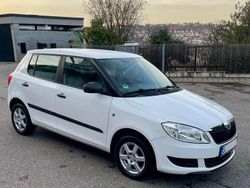 Weiß Gebraucht 2011 Skoda Fabia Kombi | 3.200 € (Fairer Preis)