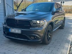 Grau Gebraucht 2017 Dodge Durango SUV | 26.500 €
