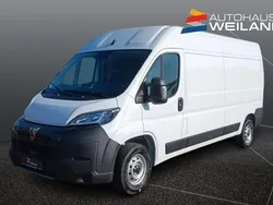 Weiß Gebraucht 2024 Peugeot Boxer Van | 29.900 € (Fairer Preis)