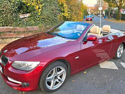 Rot Gebraucht 2025 BMW 320 Cabrio | 12.500 €