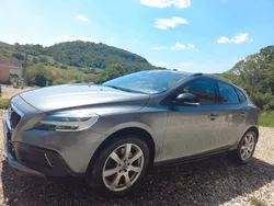 Grau Gebraucht 2017 Volvo V40 CC Kombi | 11.000 € (Fairer Preis)