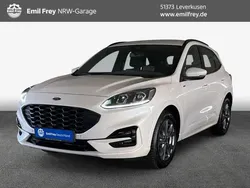 White platinum metallic Gebraucht 2023 Ford Kuga ST-Line SUV | 25.895 € (Superpreis)