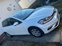 Weiß Gebraucht 2018 VW Golf VII Sound Limousine | 15.000 € (Fairer Preis)