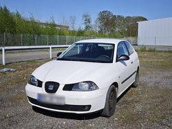 Weiß Gebraucht 2010 Seat Ibiza Kleinwagen | 1.300 € (Etwas zu teuer)