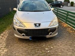 Silber Gebraucht 2005 Peugeot 307 Limousine | 2.150 € (Fairer Preis)