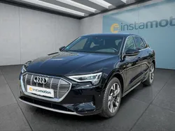 Schwarz Gebraucht 2023 Audi e-tron SUV | 47.849 €