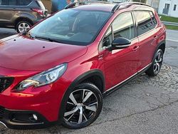 Rot Gebraucht 2018 Peugeot 2008 Allure GT-Line SUV | 10.999 € (Fairer Preis)