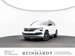 Moonweiss metallic Gebraucht 2022 Skoda Karoq SportLine SUV | 28.155 € (Superpreis)