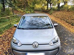 Silber Gebraucht 2015 VW up! Kleinwagen | 6.499 € (Fairer Preis)