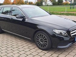 Schwarz Gebraucht 2018 Mercedes 220 Kombi | 22.000 € (Fairer Preis)