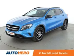 Blau Gebraucht 2015 Mercedes GLA200 Urban SUV | 17.420 € (Fairer Preis)