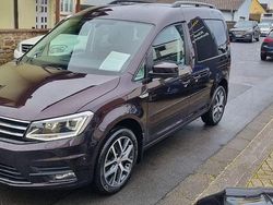 Schwarz Gebraucht 2016 VW Caddy Comfortline Van / Kleinbus | 18.990 € (Guter Preis)