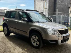 Beige Gebraucht 2012 Skoda Yeti Plus Edition SUV | 8.500 € (Fairer Preis)