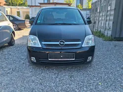 Schwarz Gebraucht 2004 Opel Meriva Van / Kleinbus | 1.290 € (Fairer Preis)
