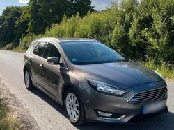 Braun Gebraucht 2015 Ford Focus Titanium Kombi | 8.800 € (Fairer Preis)