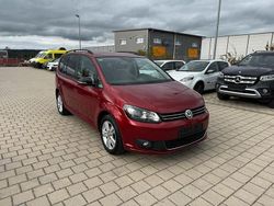Rot Gebraucht 2012 VW Touran Match Van / Kleinbus | 10.490 € (Teuer)