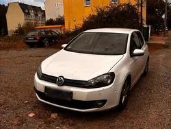 Weiß Gebraucht 2010 VW Golf VI Team Kleinwagen | 2.500 € (Guter Preis)