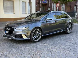 Grau Gebraucht 2016 Audi RS6 Performance Kombi | 52.000 € (Guter Preis)