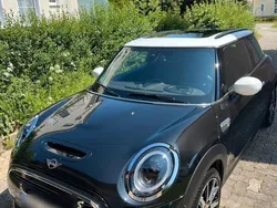 Schwarz Gebraucht 2024 Mini Cooper SE Classic Kleinwagen | 24.800 € (Fairer Preis)