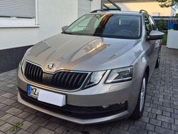 Grau Gebraucht 2018 Skoda Octavia Style Kombi | 17.550 € (Etwas zu teuer)