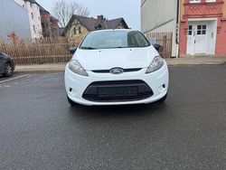 Weiß Gebraucht 2012 Ford Fiesta Ambiente Kleinwagen | 2.999 € (Fairer Preis)