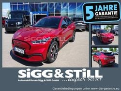 Lucidrot Gebraucht 2023 Ford Mustang Mach-E Extended Range SUV | 30.850 € (Superpreis)