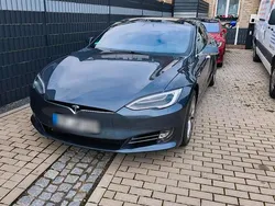 Grau Gebraucht 2018 Tesla Model S Limousine | 26.000 € (Fairer Preis)