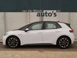 Weiß Gebraucht 2020 VW ID.3 Edition Kleinwagen | 14.900 €