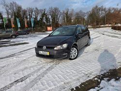 Braun Gebraucht 2016 VW Golf VII Kombi | 6.499 € (Etwas zu teuer)