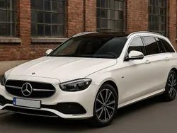 Weiß Gebraucht 2020 Mercedes E300 Kombi | 27.390 € (Guter Preis)