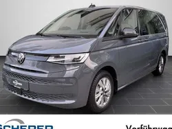Grau Gebraucht 2025 VW Multivan Life Van / Kleinbus | 68.990 €