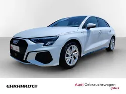 Gletscherweiß metallic Gebraucht 2024 Audi A3 Sportback S-Line Limousine | 34.490 € (Guter Preis)