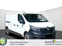 Arktisweiß Gebraucht 2024 Renault Trafic Basis Van | 27.390 € (Fairer Preis)